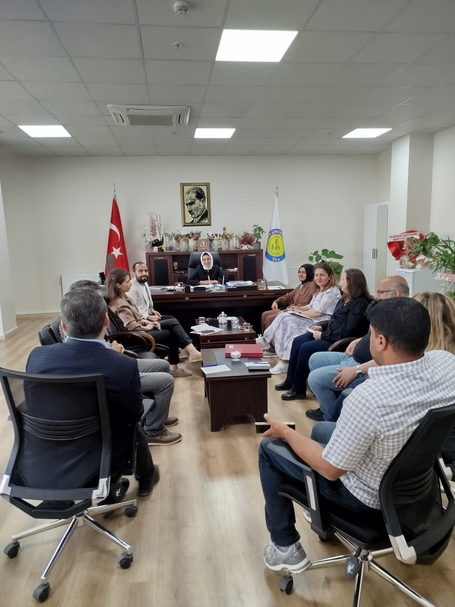 Tanıtım ve Sosyal Faaliyetler Komisyonu Mezuniyet ve Yıl Sonu Sergisi Toplantısını Gerçekleştirildi